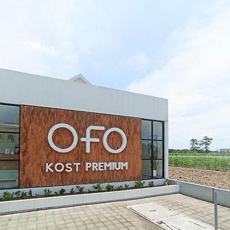 Отель Ofo Kost Premium Kampung Inggris Pare Syariah Mitra Reddoorz Экстерьер фото
