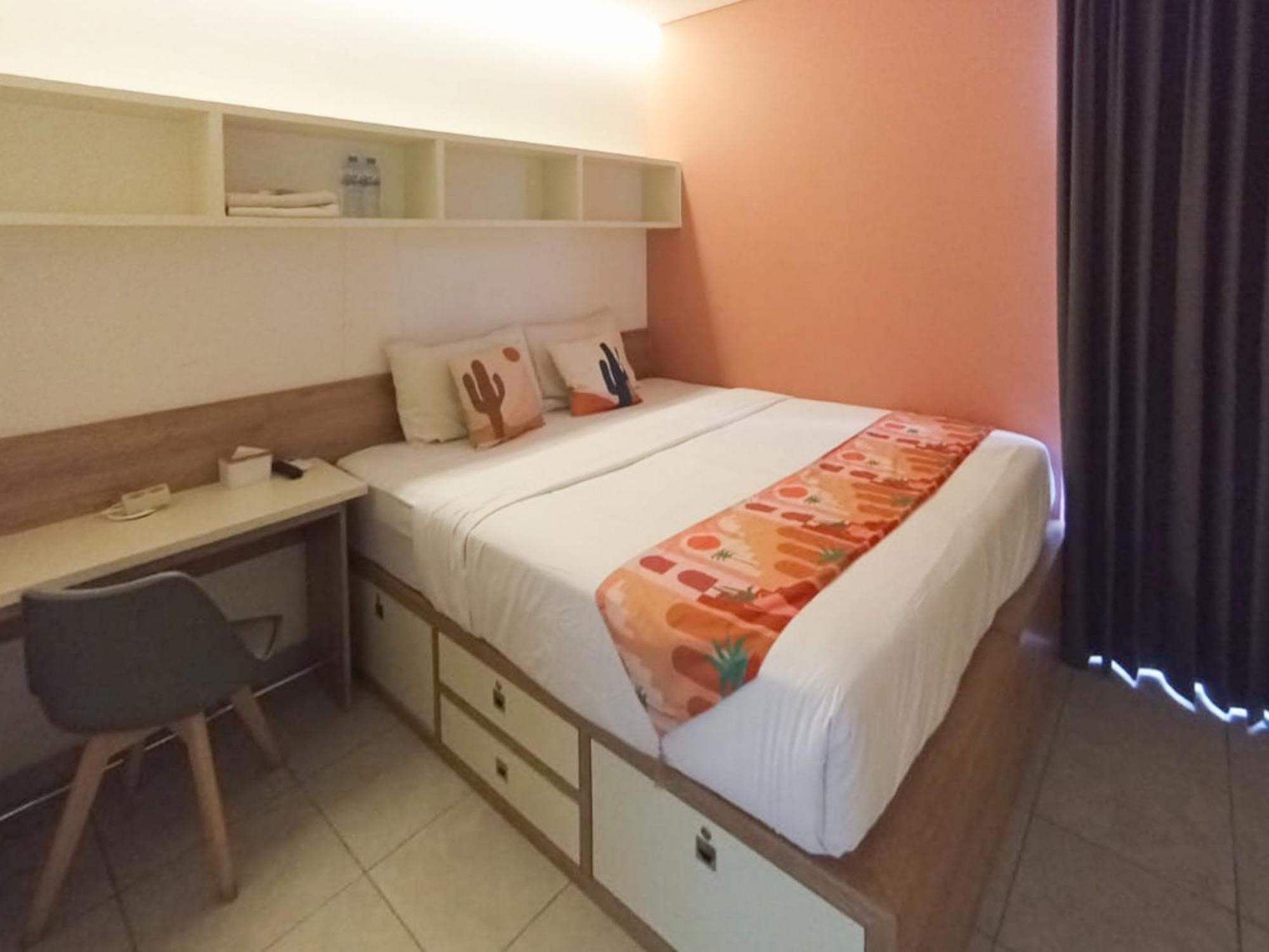 Отель Ofo Kost Premium Kampung Inggris Pare Syariah Mitra Reddoorz Экстерьер фото