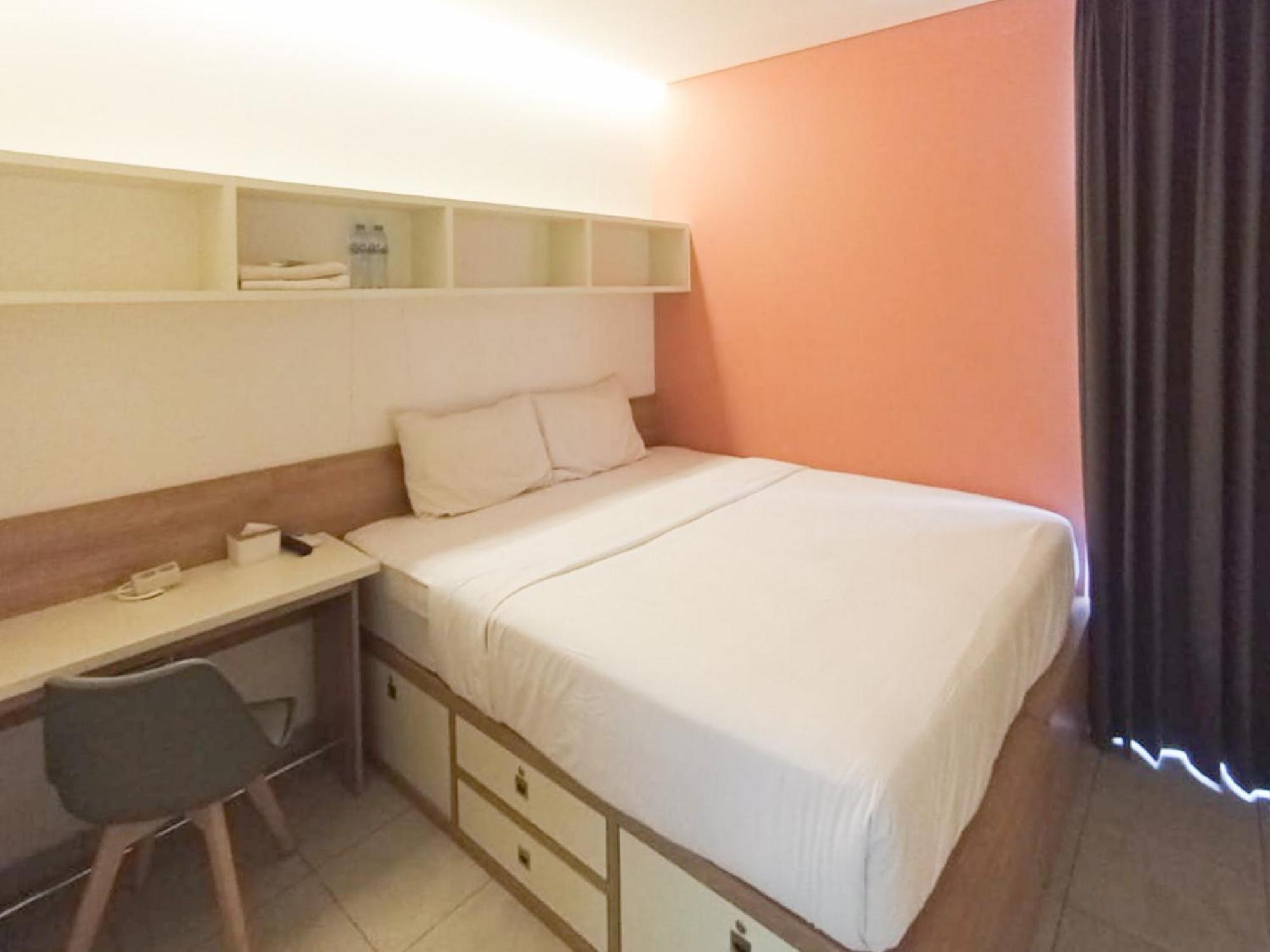 Отель Ofo Kost Premium Kampung Inggris Pare Syariah Mitra Reddoorz Экстерьер фото