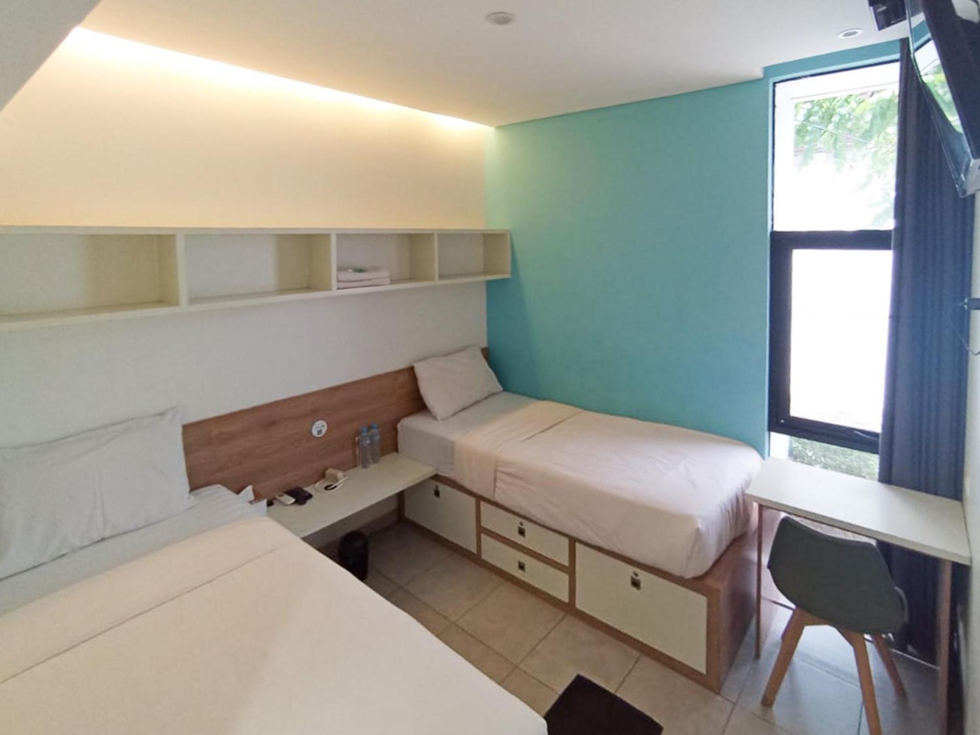 Отель Ofo Kost Premium Kampung Inggris Pare Syariah Mitra Reddoorz Экстерьер фото