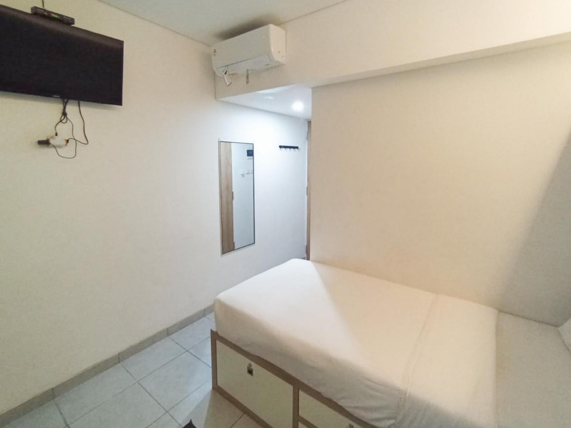 Отель Ofo Kost Premium Kampung Inggris Pare Syariah Mitra Reddoorz Экстерьер фото