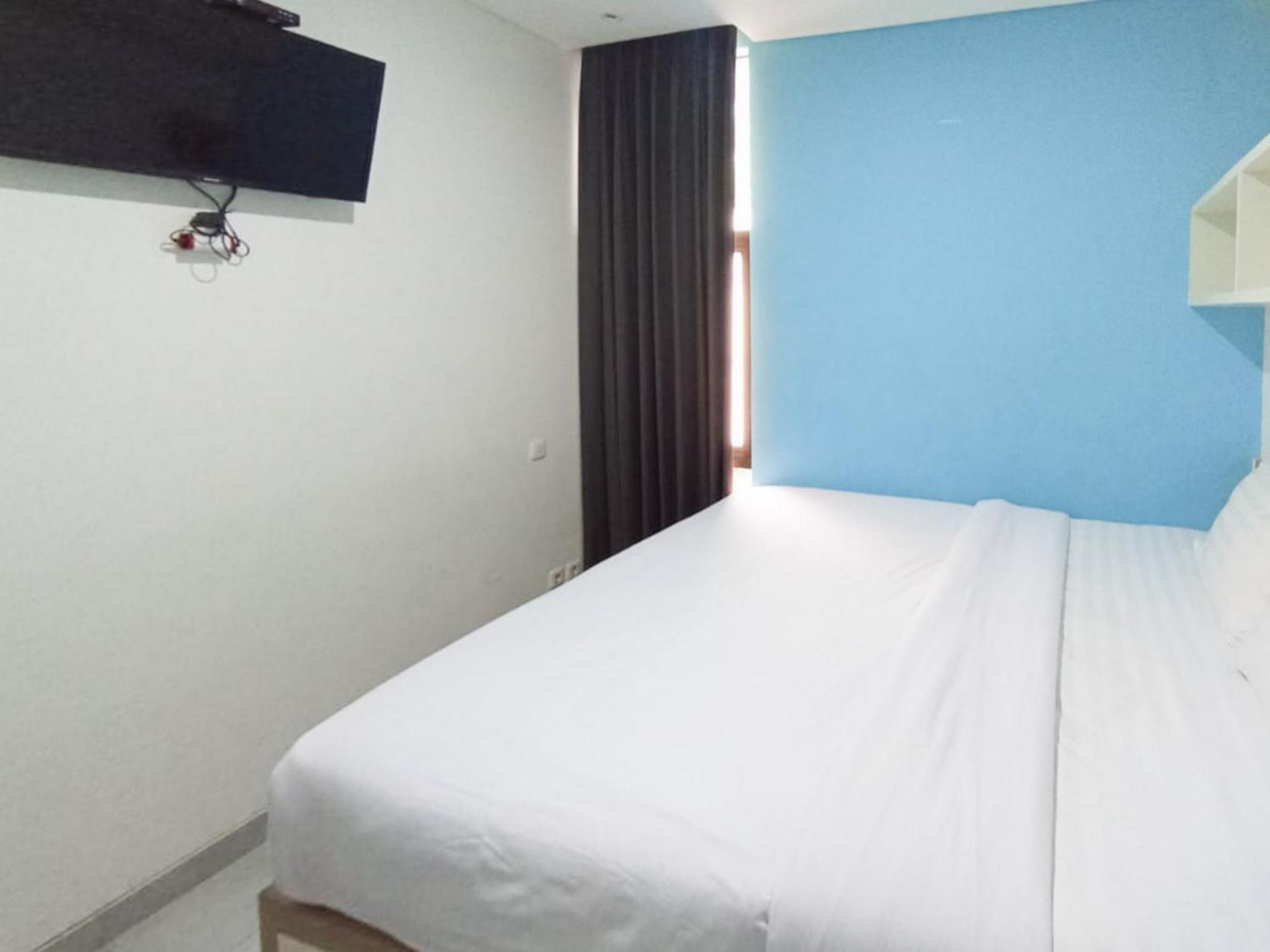 Отель Ofo Kost Premium Kampung Inggris Pare Syariah Mitra Reddoorz Экстерьер фото