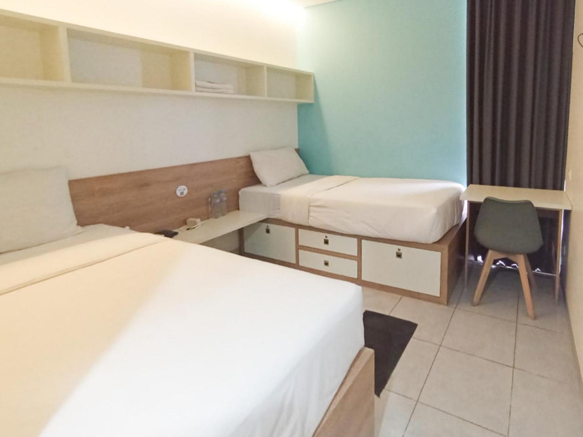 Отель Ofo Kost Premium Kampung Inggris Pare Syariah Mitra Reddoorz Экстерьер фото